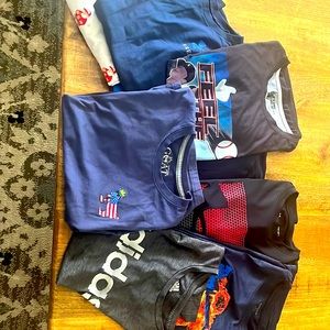 Lot of 9 shirts youth size large